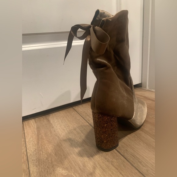 Chocolate Brown Two Tone Velvet Boot w/Studded chunky heel & Silk Bow tie back - Picture 4 of 10